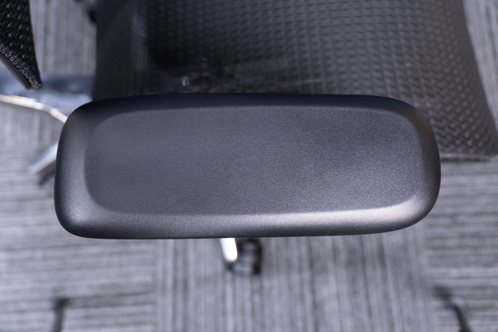 Rasical Chair Elite 同社初となる驚愕の 7Dアームレストト