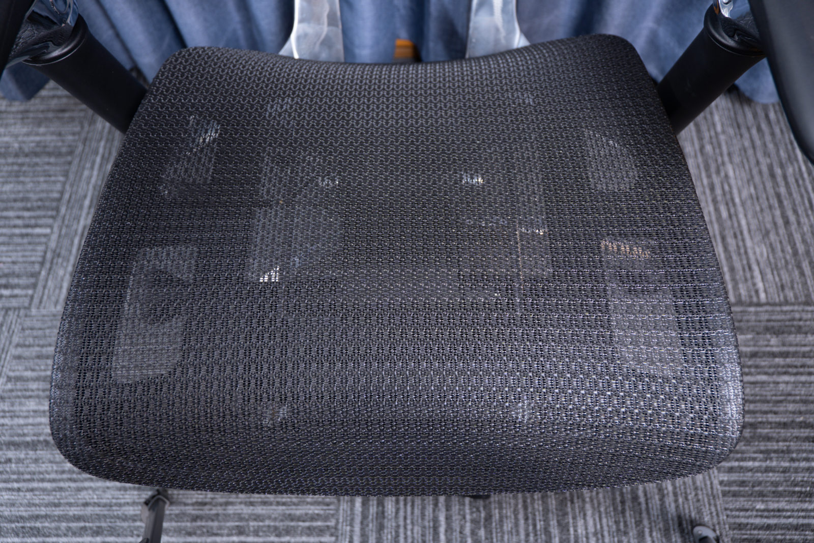 Rasical Chair Elite 座面カーブ構造で太ももの圧迫感を軽減