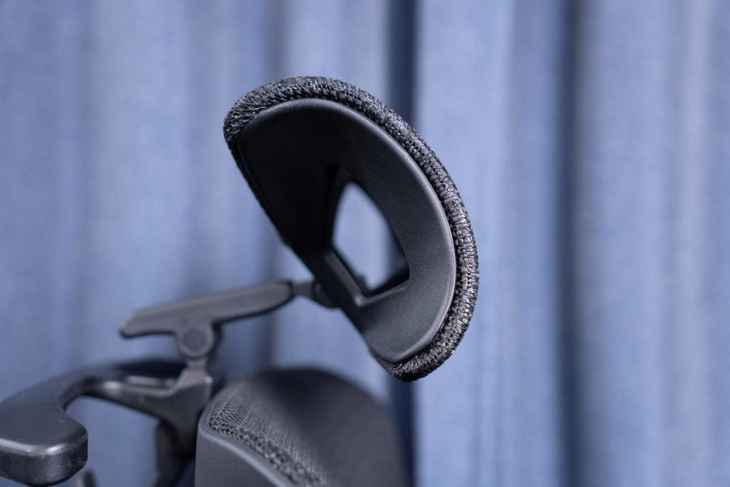 Rasical Chair Elite 上下角度（前側）63° / 4段階 上向