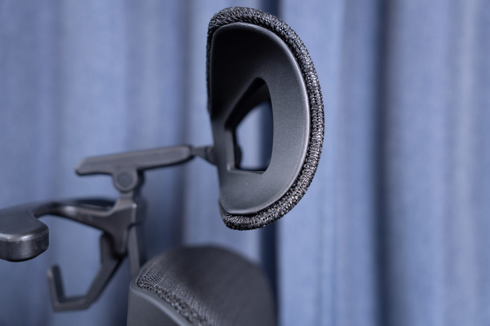 Rasical Chair Elite 4Dヘッドレスト 高さ 最高