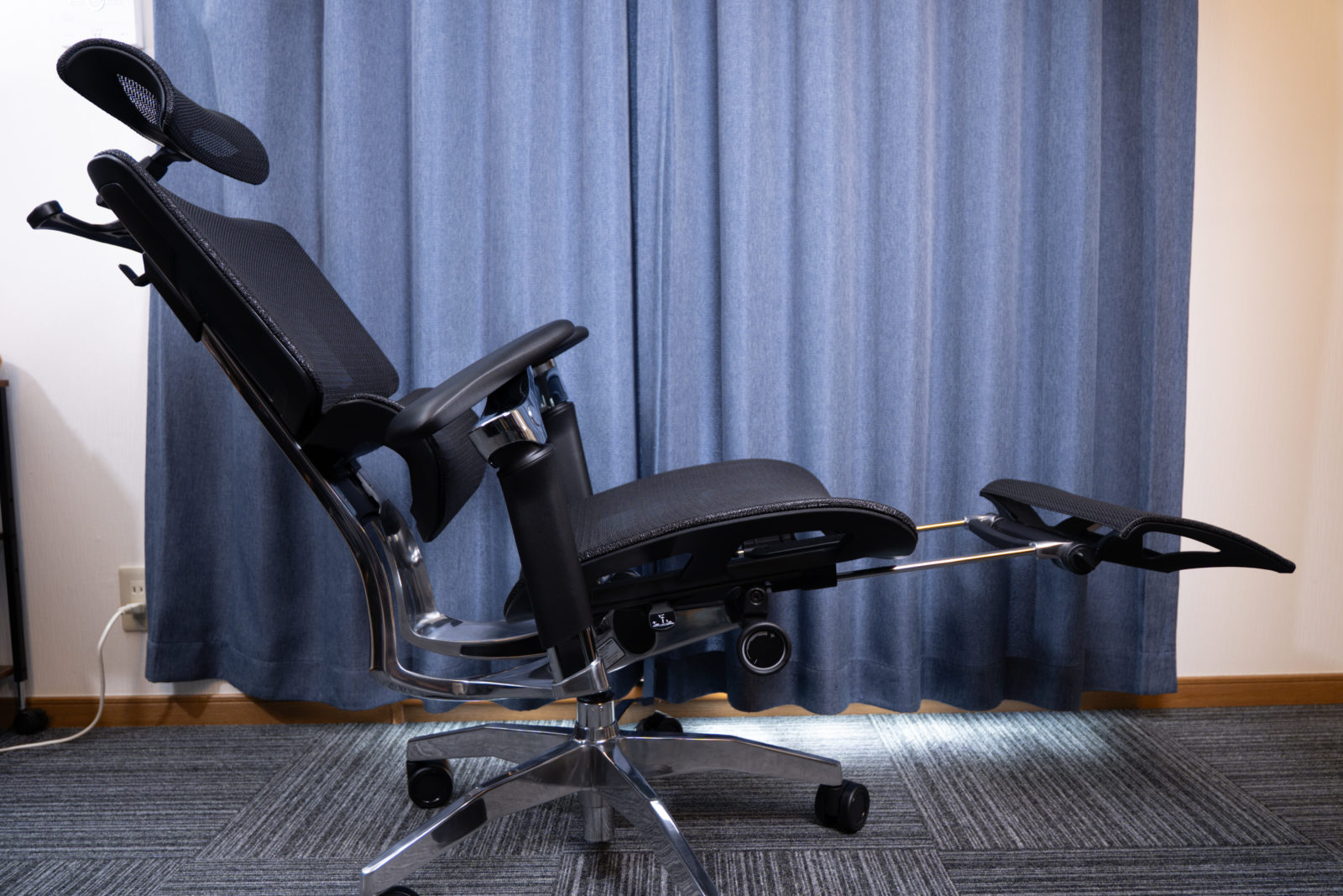 Rasical Chair Elite リクライニング＆フットレストで癒しの空間へ