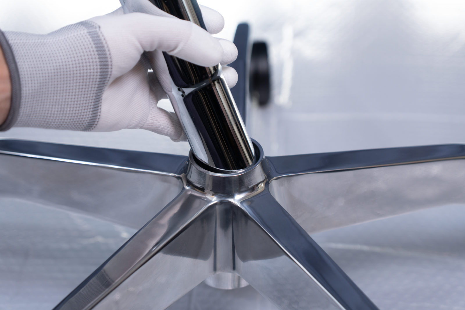 Rasical Chair Elite シリンダー取り付け