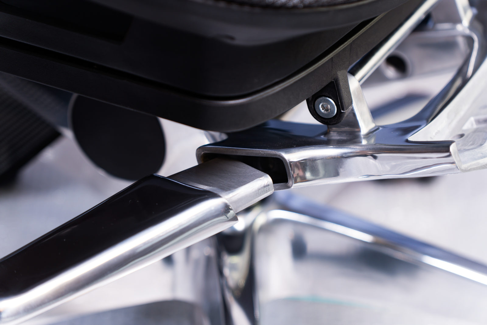 COFO Chair Premium 2 アームレスト取り付け