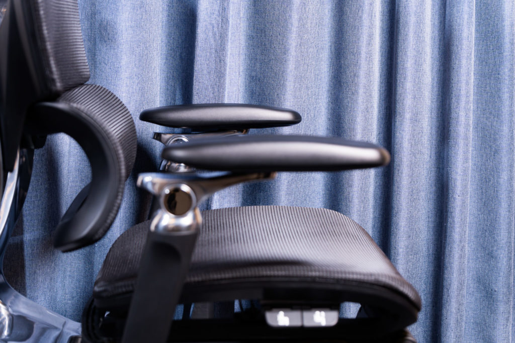 COFO Chair Premium 2 6Dアームレスト 前方