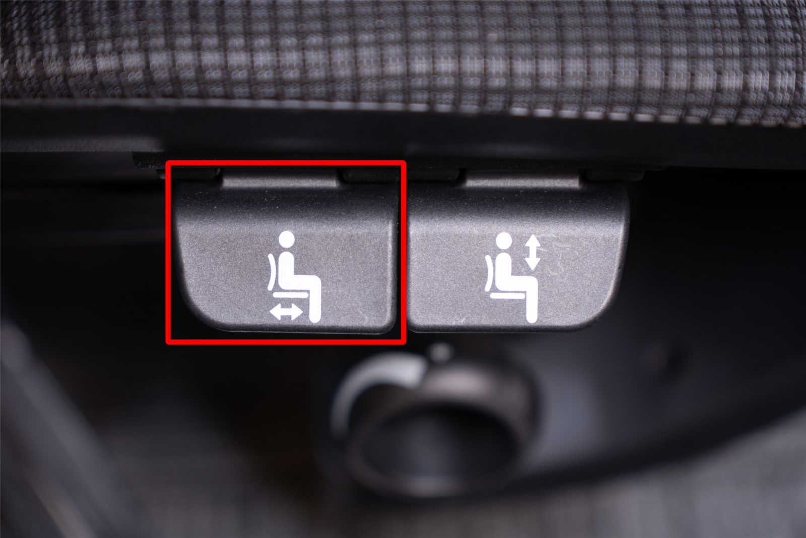 COFO Chair Premium 2 座面前後調節レバー